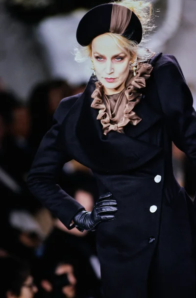 Look 3